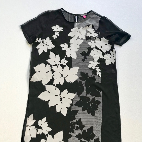 🍁 Vince Camuto Sheer Black Floral Tunic Top - Picture 3 of 8